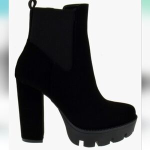 X2B Latvia 3 Chunky Heel Lug Sole Zip Black Faux Suede Boot 7.5